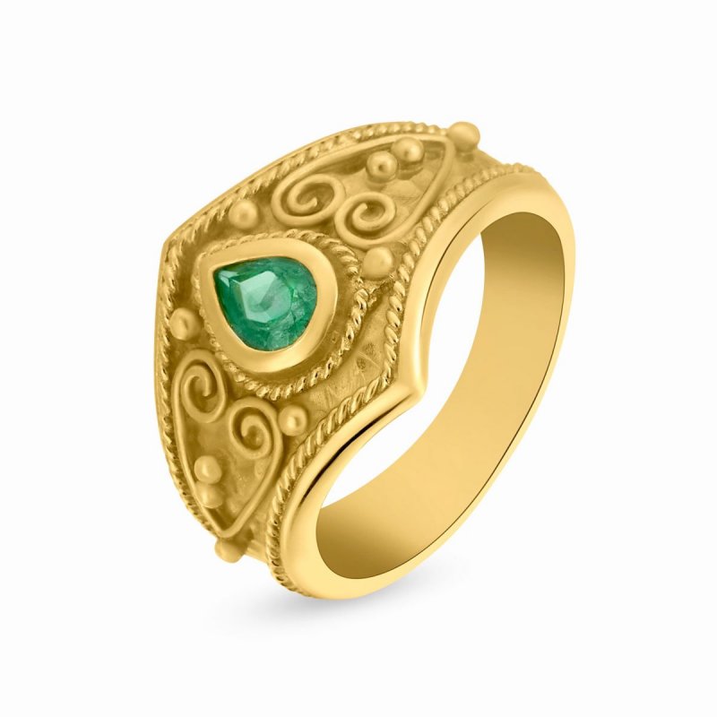 18k yellow gold emerald byzantine style ring 69119422374712 c27ef0803e